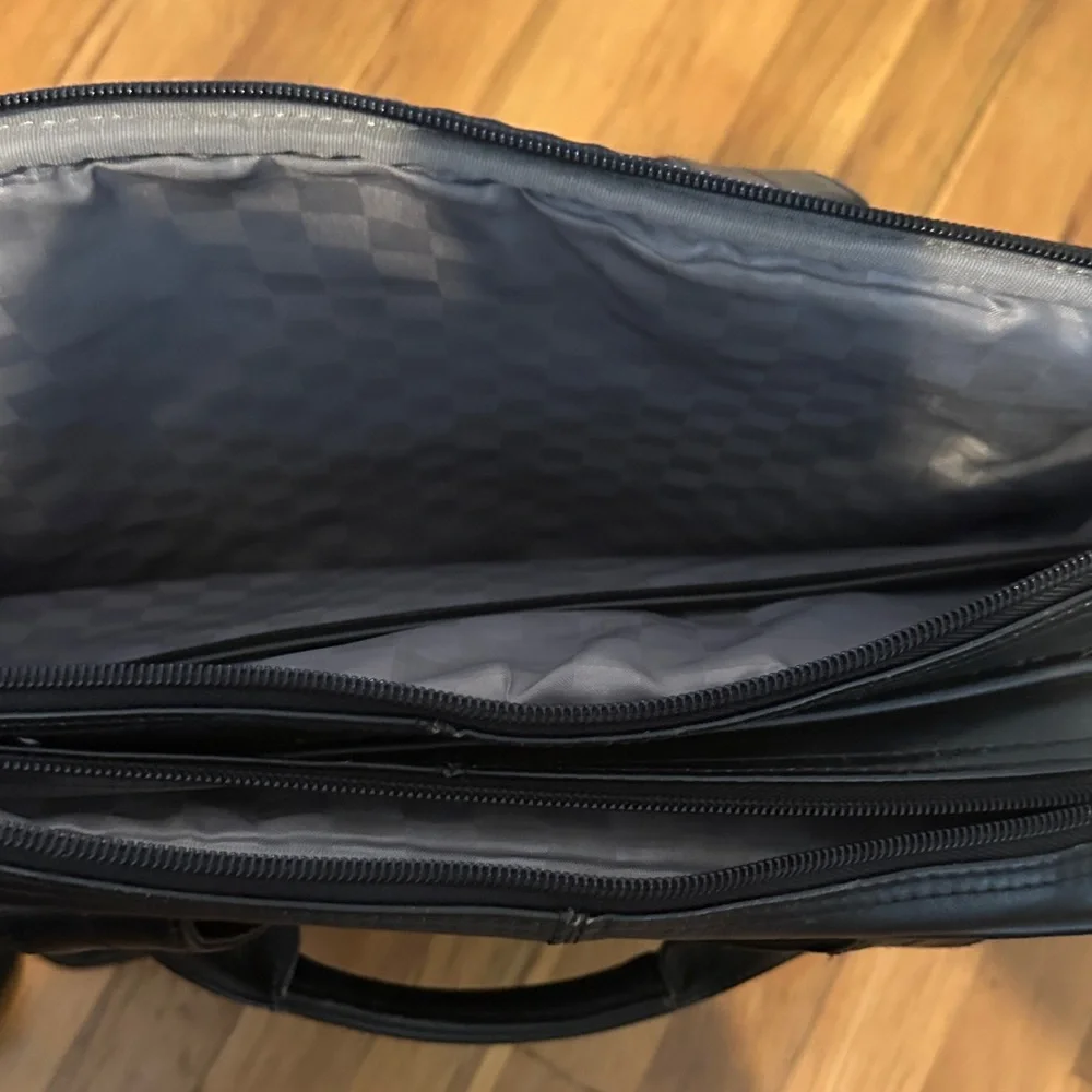 Samsonite Black Men's Messenger Briefcase Bag